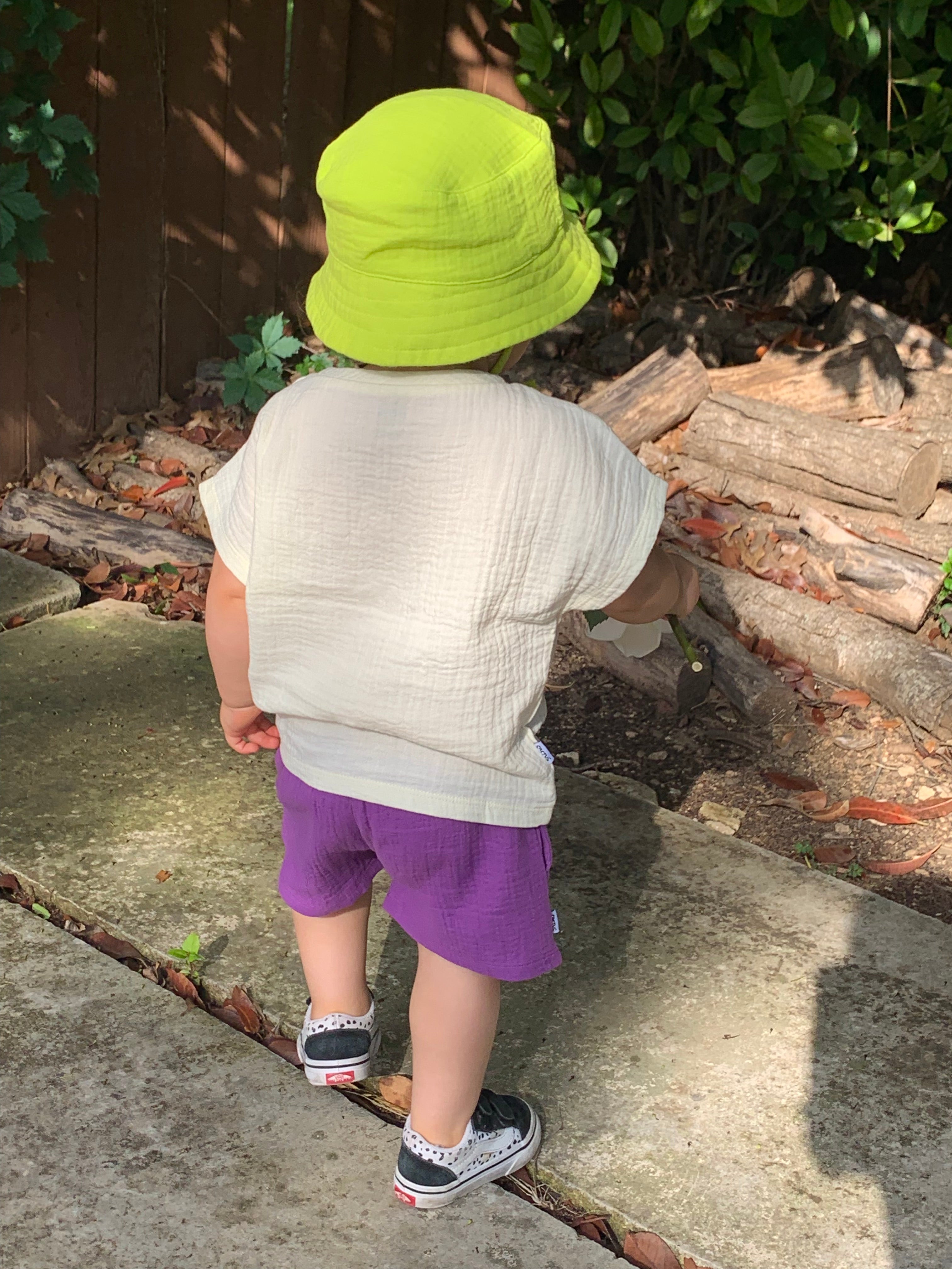 Tennis neon yellow baby sun hat with chin straps