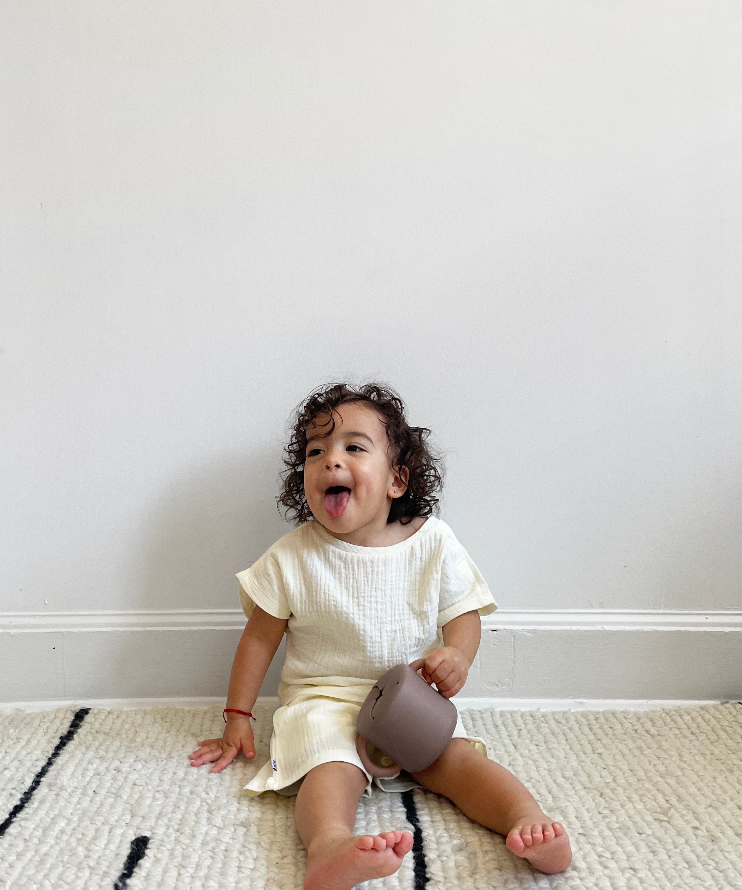 Petra_monochrome_offwhite_light_beige_baby_clothes.jpg