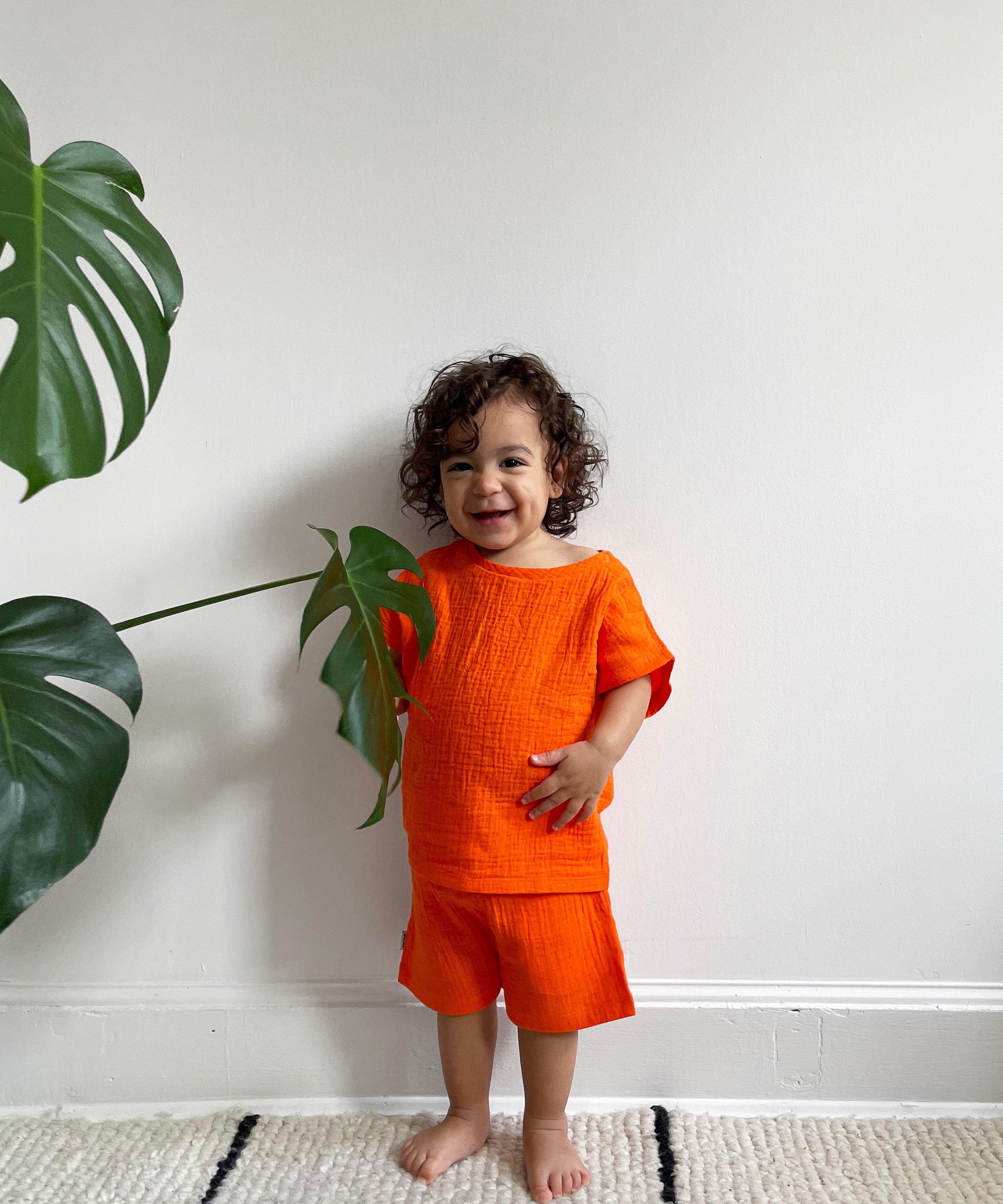 Petra_orange_monochrome_baby_clothes_kidswear_4bb02580-9222-4004-bd64-de4012b75b59.jpg
